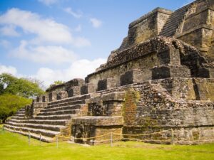 Read more about the article Best Mayan Ruins to Visit in Belize